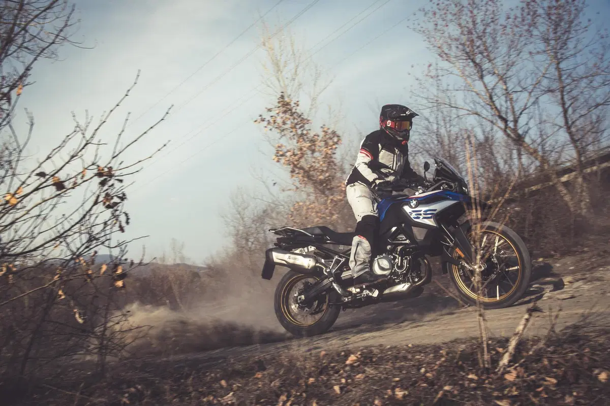 Comparativa 900 2022: Pro & Contro di BMW F850GS, Husqvarna Norden, KTM 890 ADV e Triumph Tiger 900 (23)