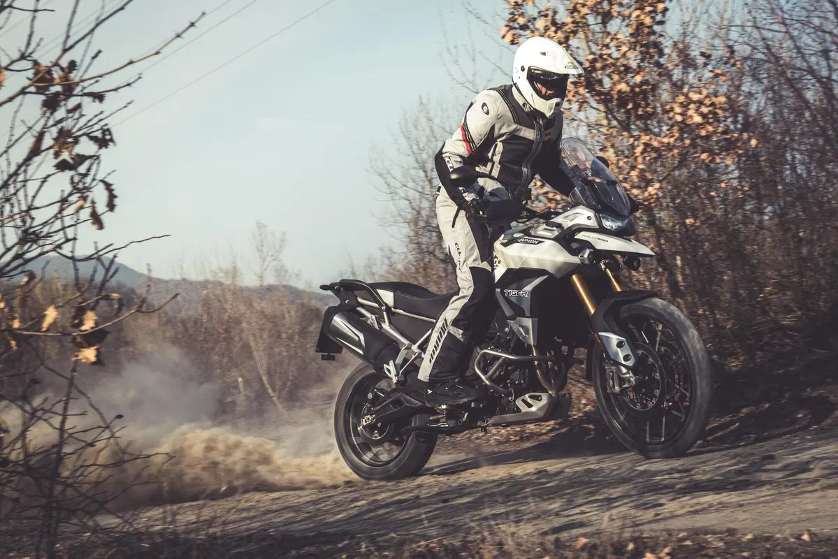 Comparativa 900 2022: Pro & Contro di BMW F850GS, Husqvarna Norden, KTM 890 ADV e Triumph Tiger 900 (24)