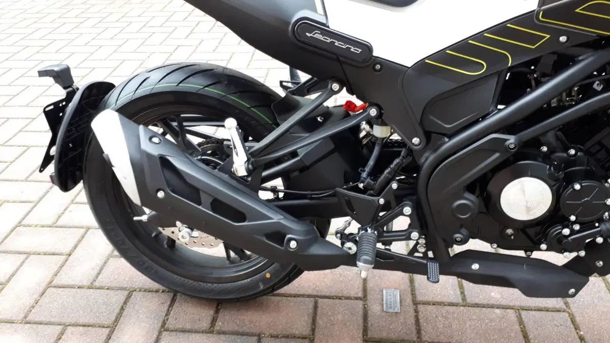 Benelli Leoncino 125 (2022 - 25) (2)