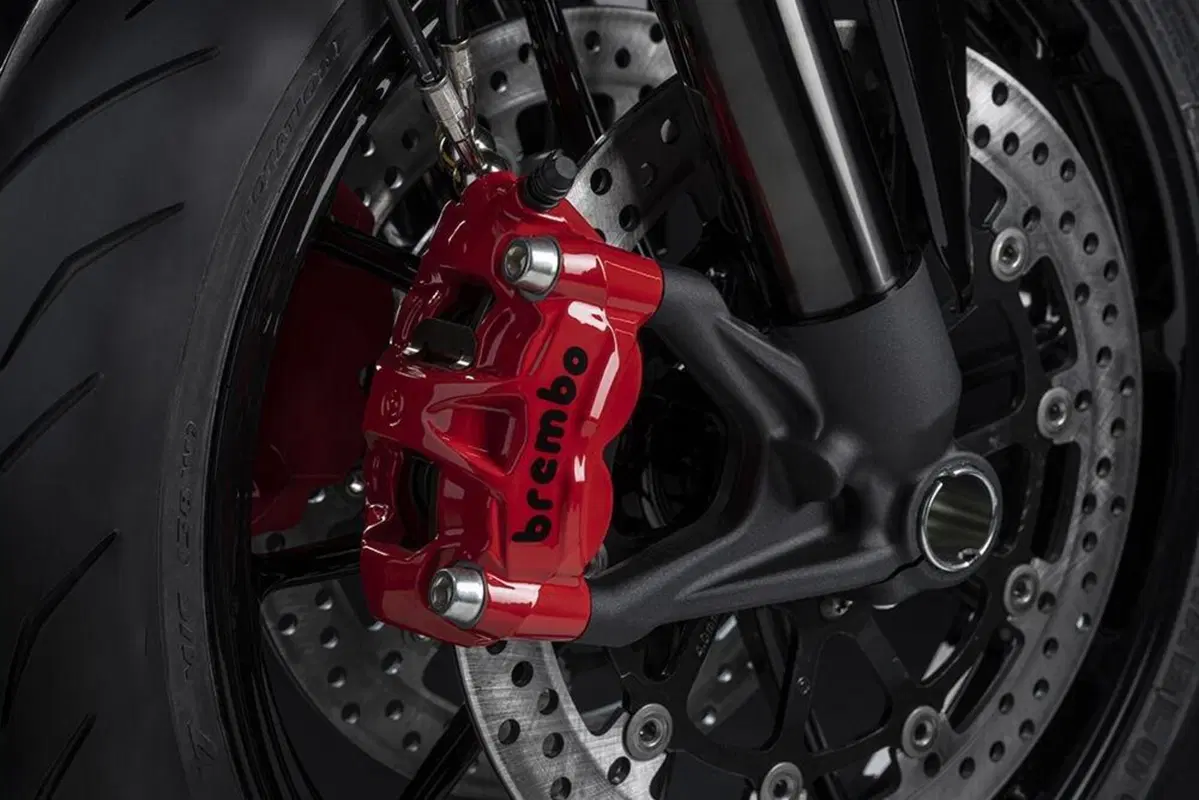 Ducati XDiavel Nera 2022. L'unveiling da Poltrona Frau a Milano (19)