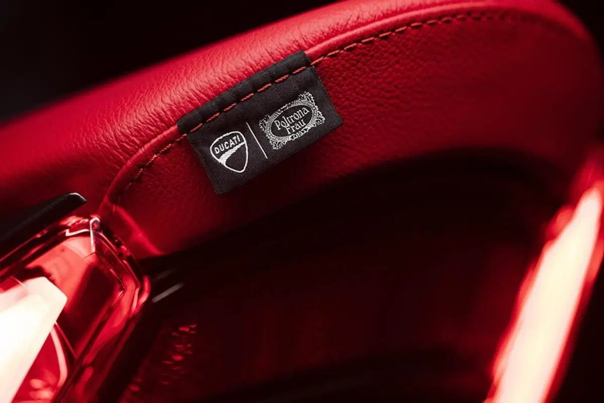 Ducati XDiavel Nera 2022. L'unveiling da Poltrona Frau a Milano (37)