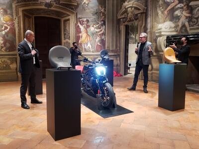 Ducati XDiavel Nera 2022. L&#039;unveiling da Poltrona Frau a Milano