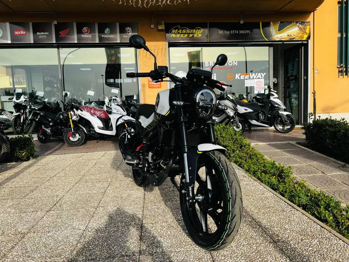 Benelli Leoncino 125 (2022 - 25) (7)