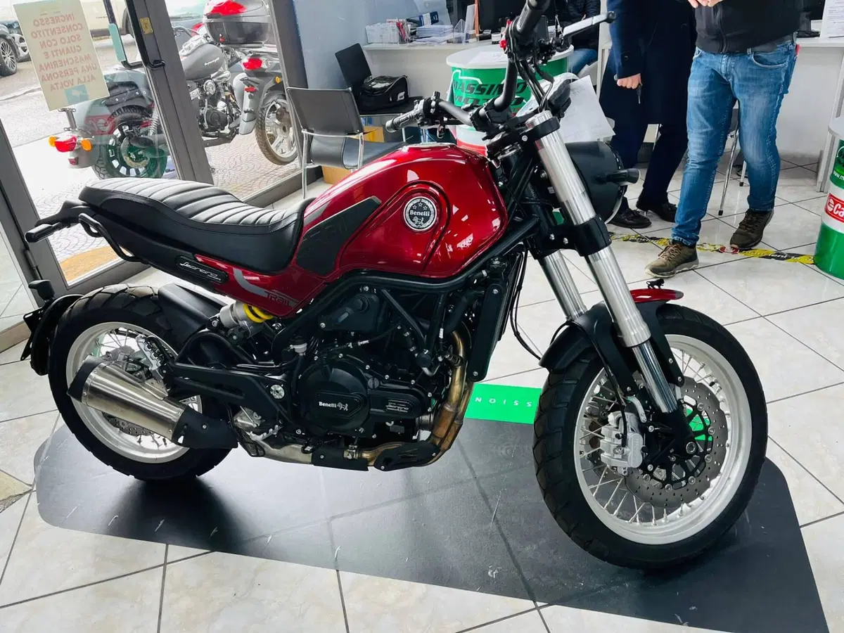Benelli Leoncino 500 Trail (2021 - 26) (11)