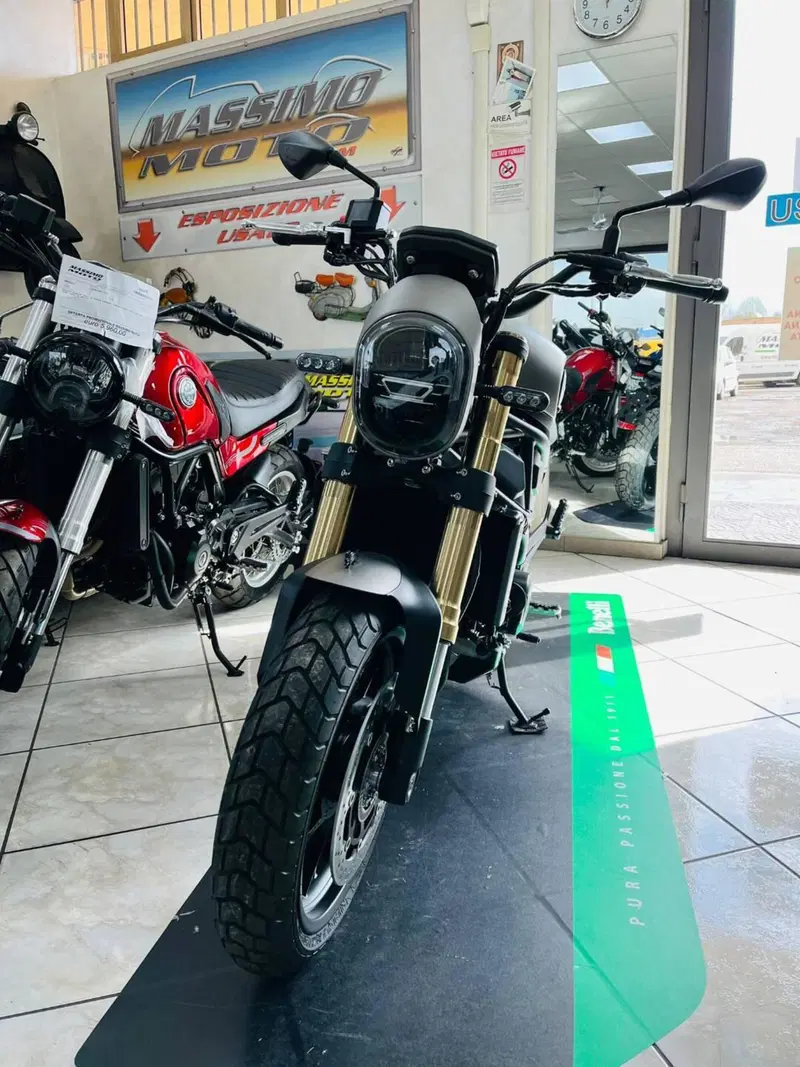 Benelli Leoncino 800 (2022 - 26) (3)