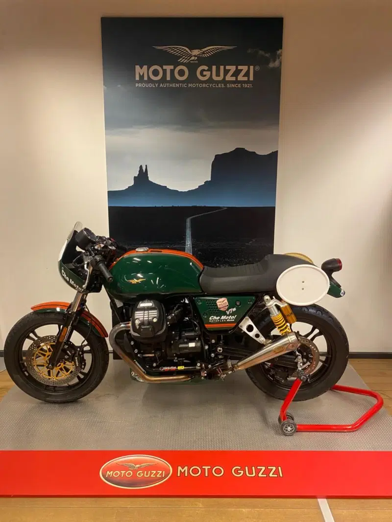 Moto Guzzi V7 Stone (2021 - 24) (6)