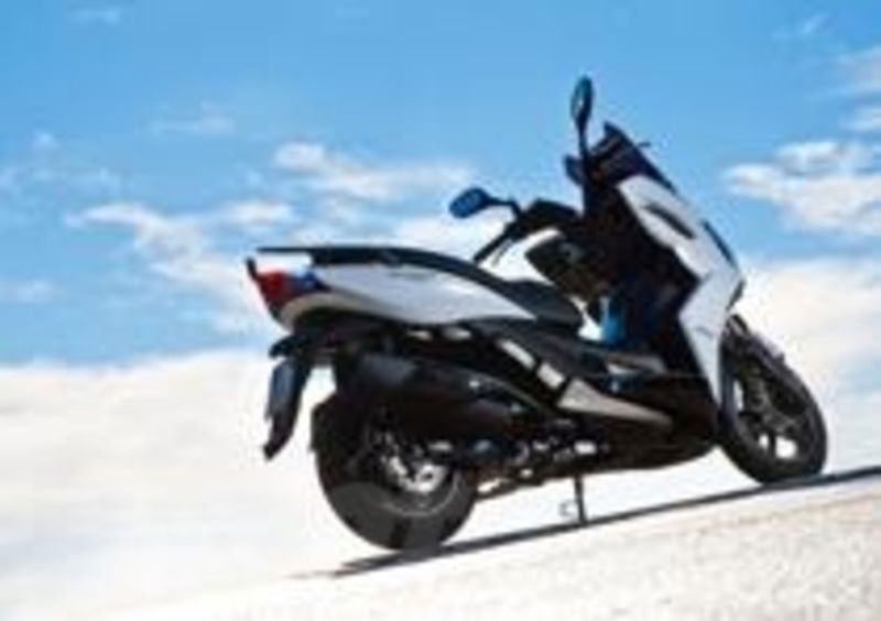 Kymco K-XCT 300i 
