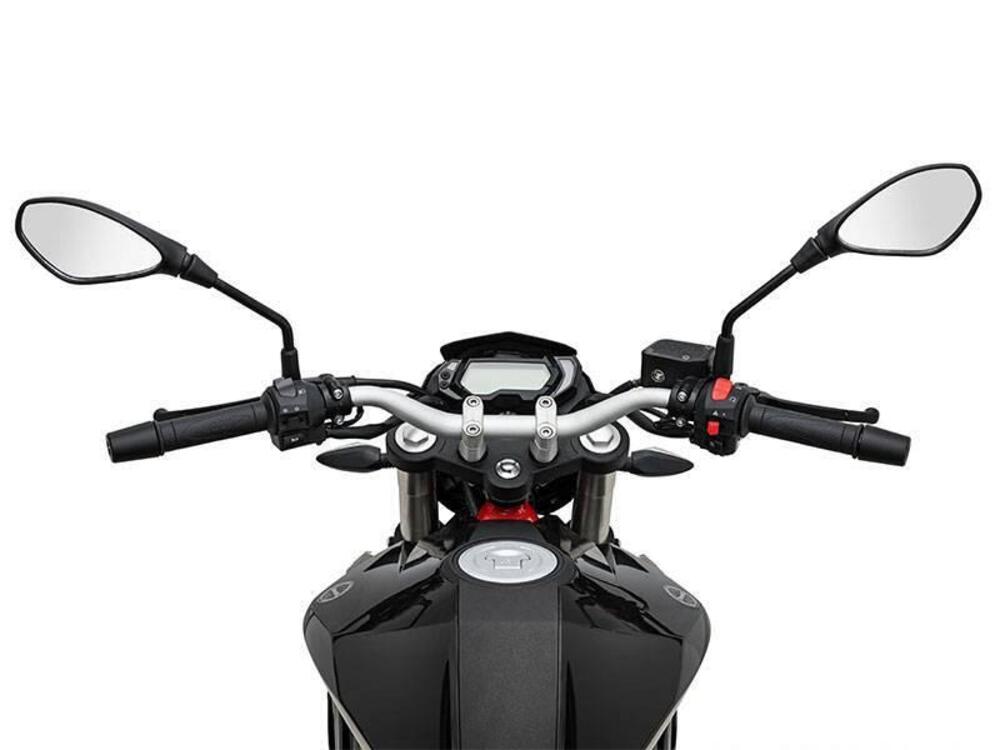 Benelli BN 125 (2021 - 24) (2)