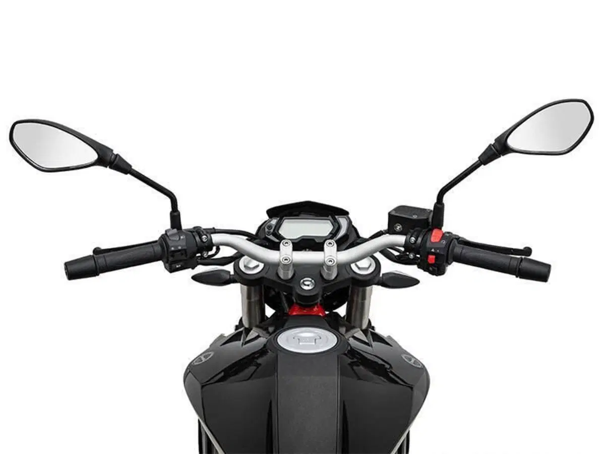 Benelli BN 125 (2021 - 25) (2)