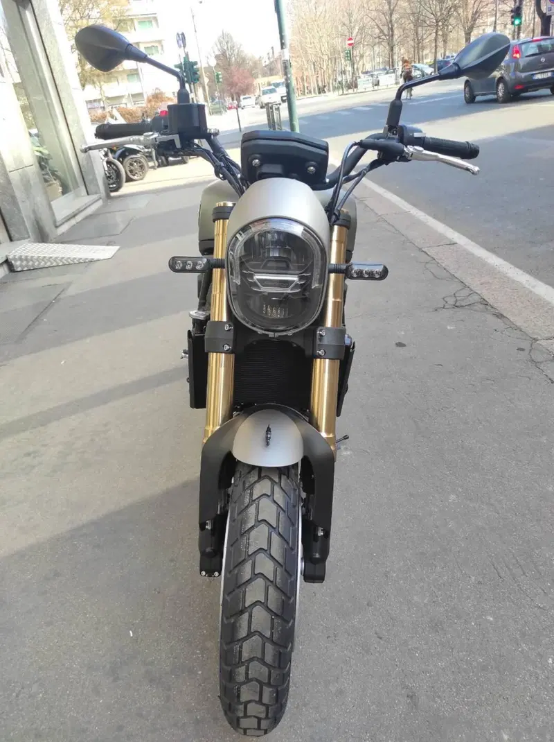 Benelli Leoncino 800 (2022 - 26) (5)