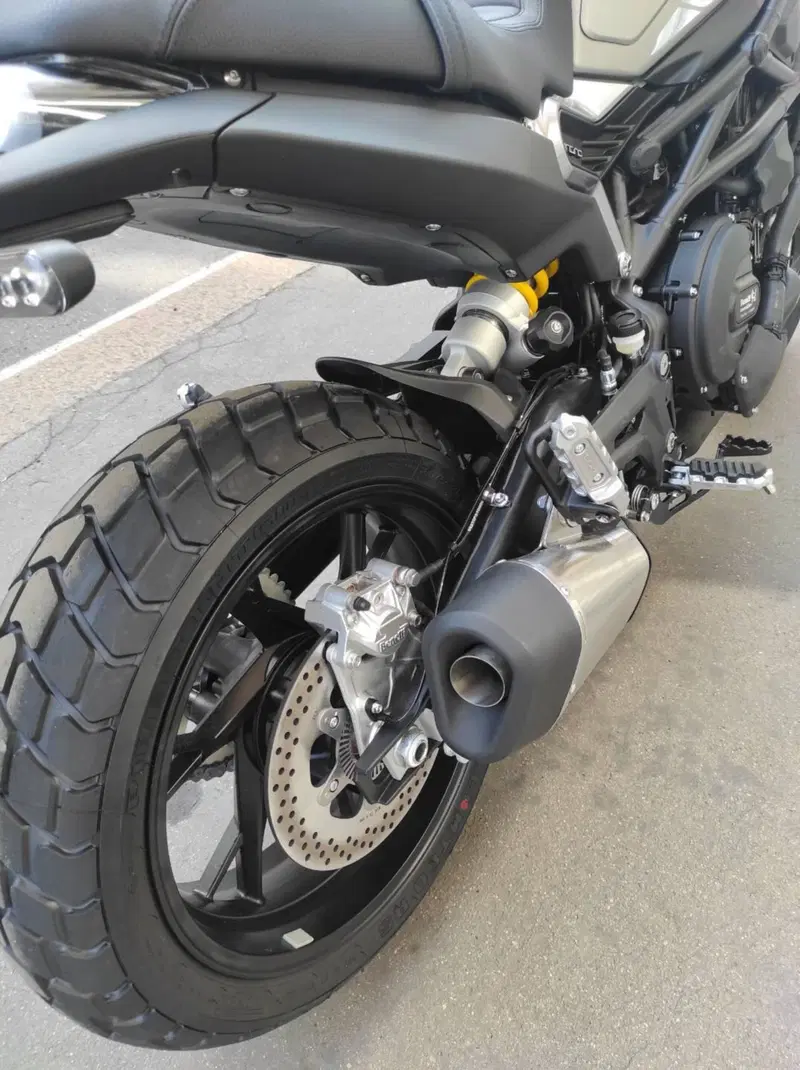 Benelli Leoncino 800 (2022 - 26) (19)