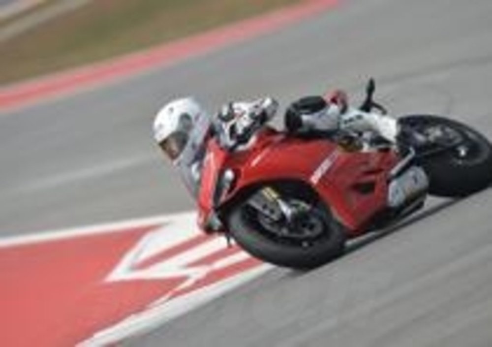 La prova in pista della Ducati 1199 Panigale R 
