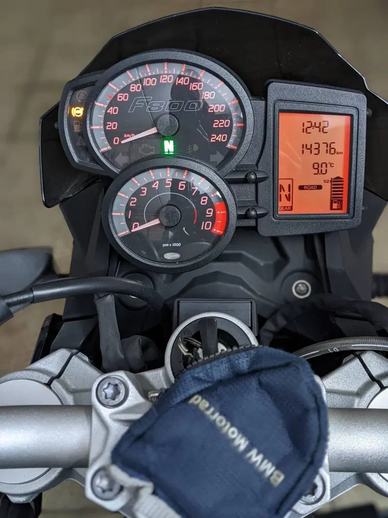 Bmw F 800 R (2017 - 20) (2)
