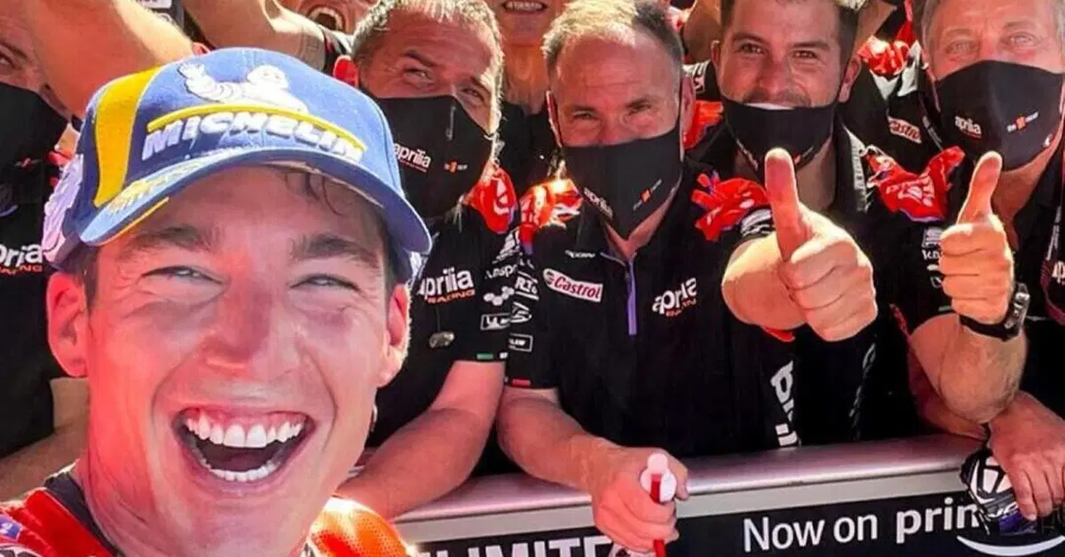 MotoGP 2022. GP Argentina, Storico trionfo di Aleix Espargaro con l&rsquo;Aprilia, davanti a Jorge Martin per una doppietta di moto italiane da leggenda