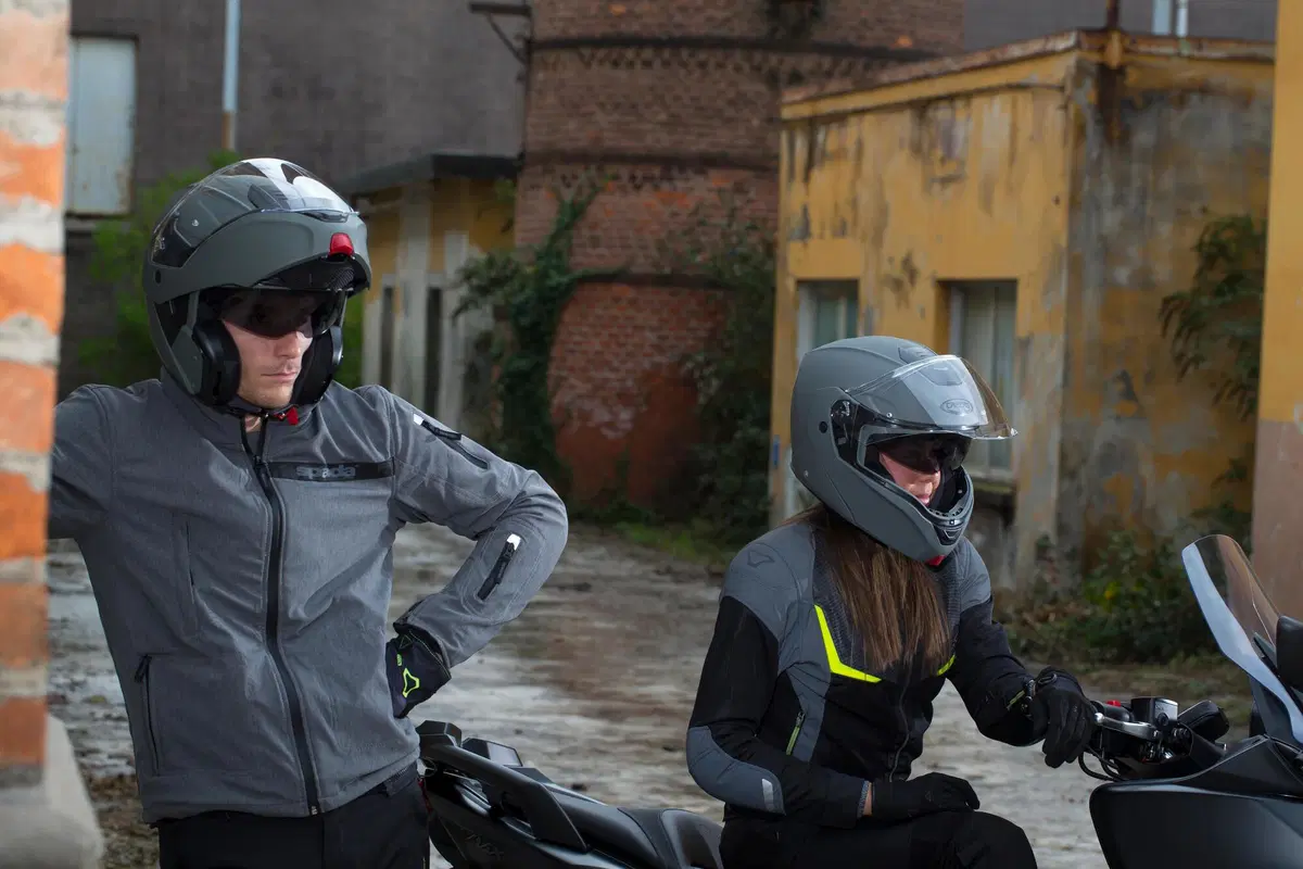 Kamo: una nuova versione colore per il Caberg Horus