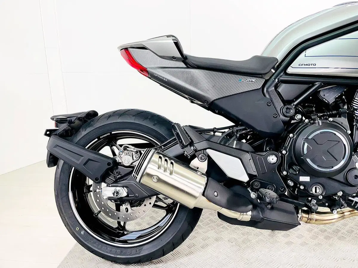 CFMOTO 700CL-X Sport (2022 - 26) (5)