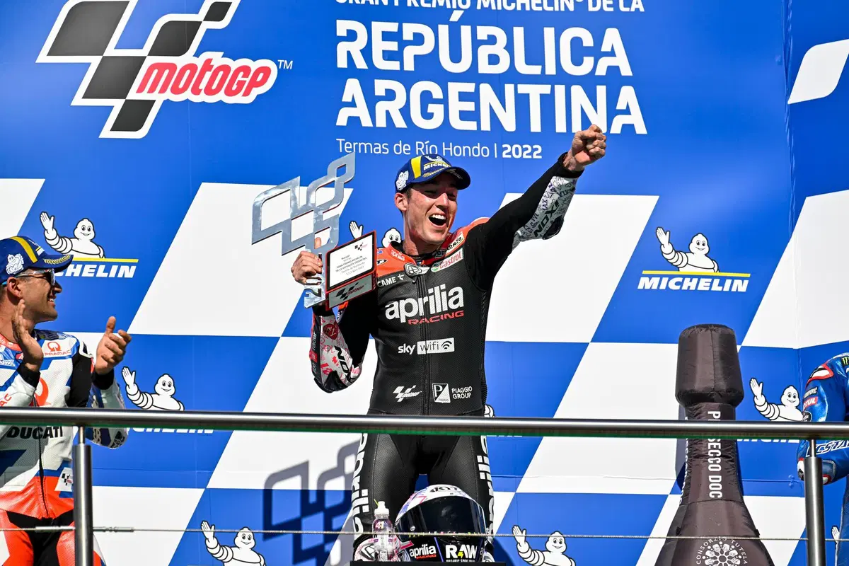 LE PIÙ BELLE FOTO DELLA VITTORIA DI APRILIA IN ARGENTINA (5)
