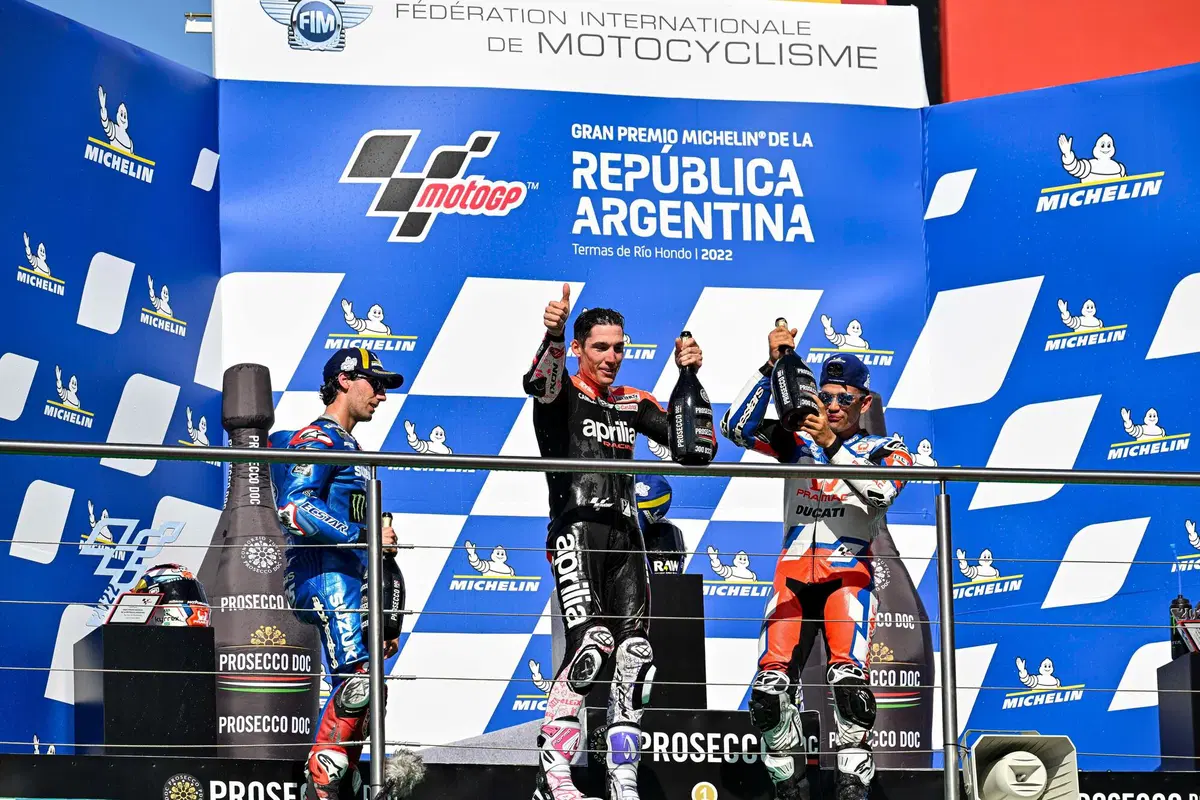 LE PIÙ BELLE FOTO DELLA VITTORIA DI APRILIA IN ARGENTINA (7)