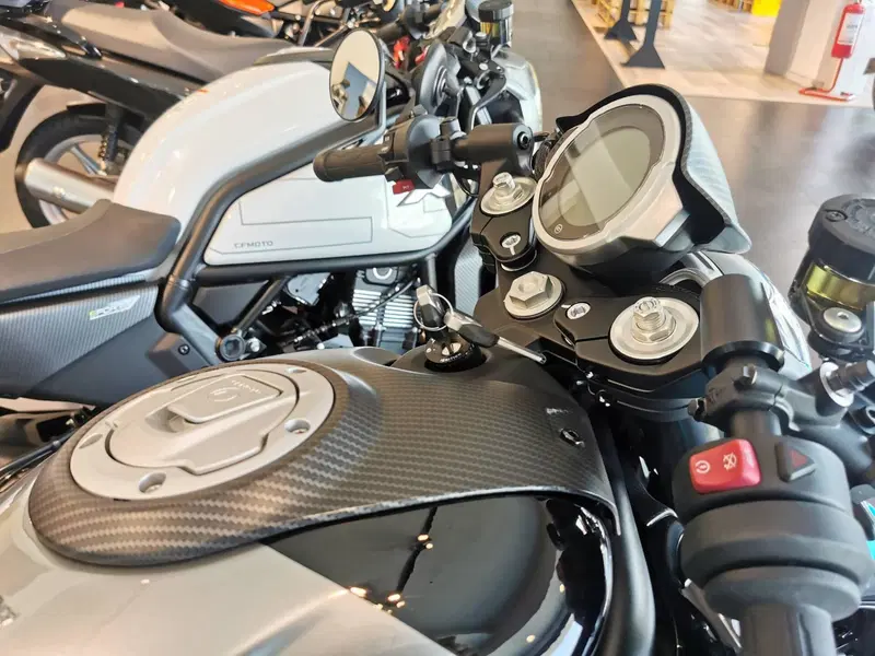 CFMOTO 700CL-X Sport (2022 - 26) (6)