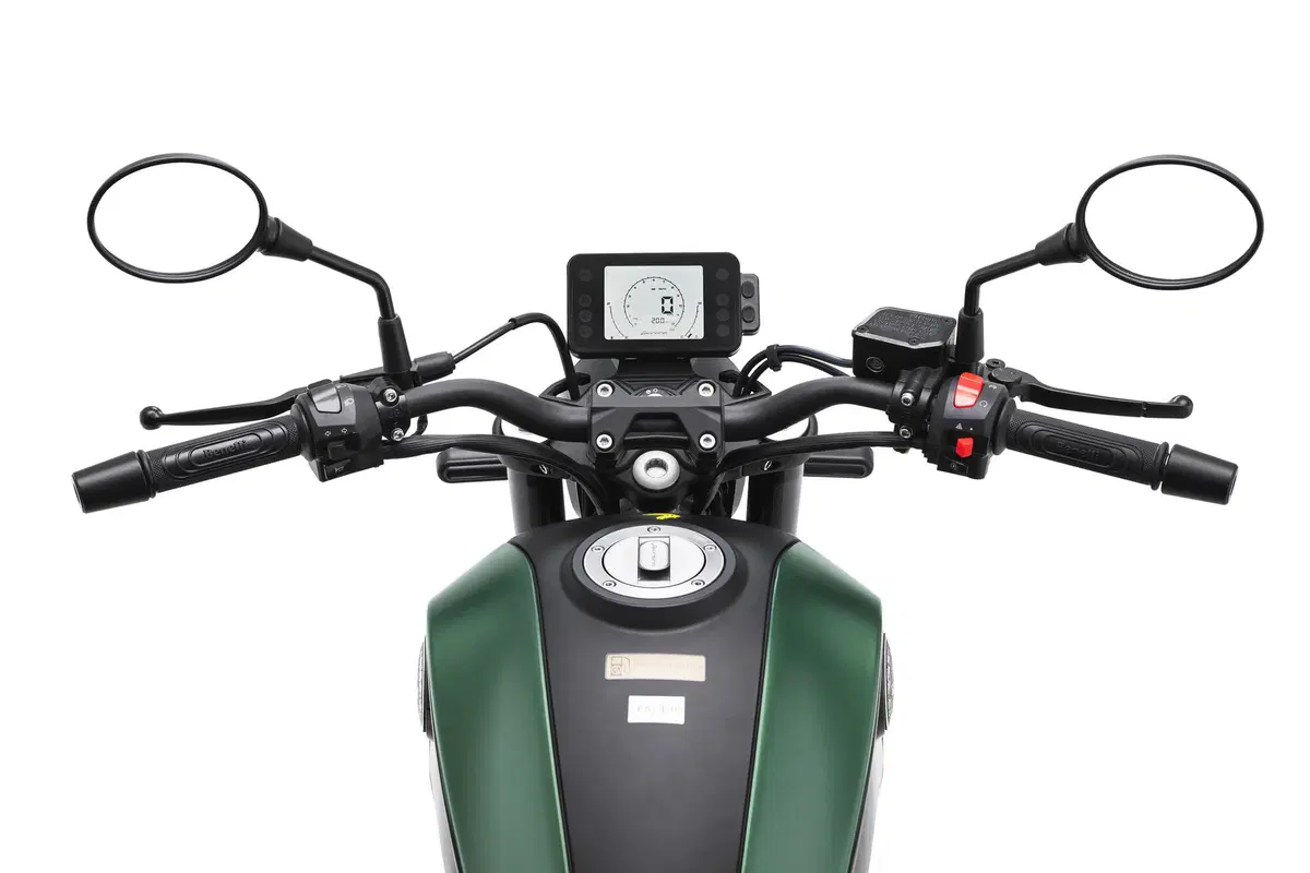 Benelli Leoncino 125: è in vendita. Caratteristiche e prezzo (11)