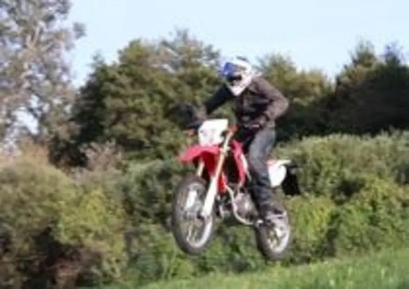 E' comoda in citt&amp;agrave;, ma non teme l'offroad. Anzi!
