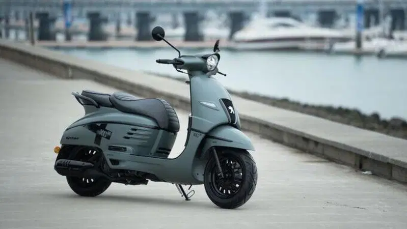 Il Peugeot Django di rif&agrave; il look e diventa Shadow