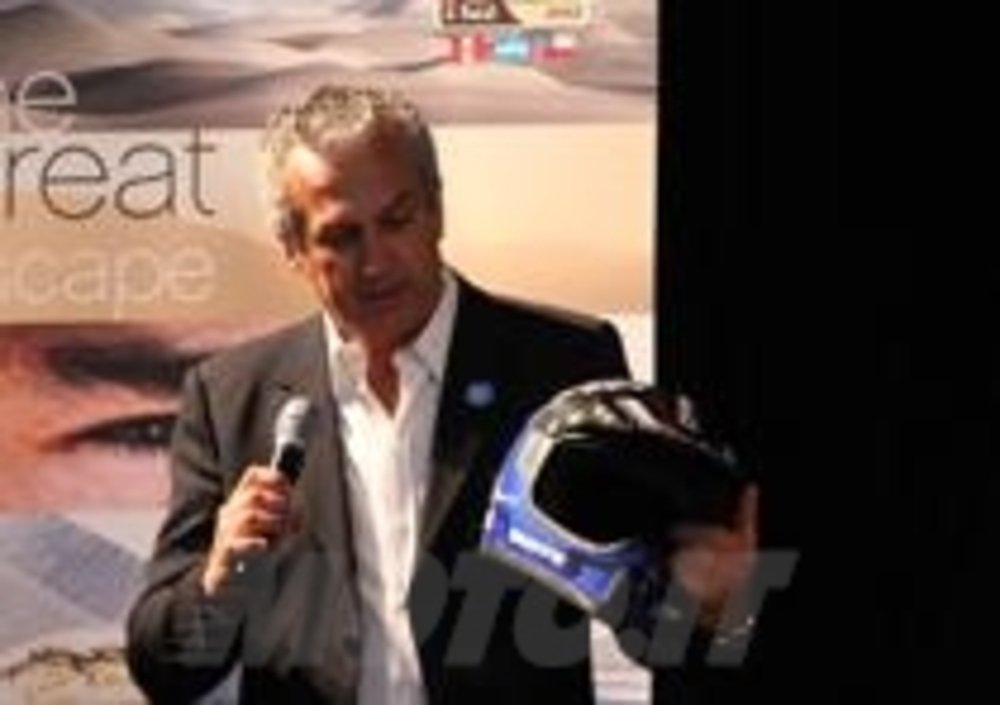 Renato Ferrari ricorda il grande Fabrizio Meoni durante la conferenza stampa