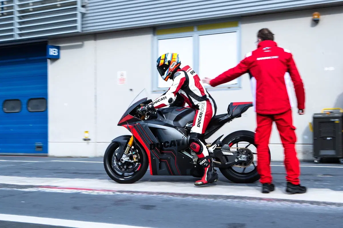 MotoGP: la Ducati MotoE gira a Vallelunga [VIDEO] (4)