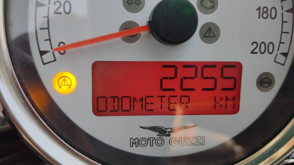 Moto Guzzi V9 Roamer (2018 - 20) (3)