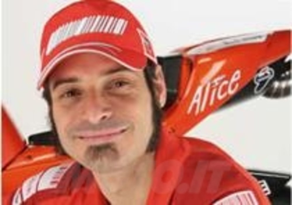 Vittoriano Guareschi, Team manager Ducati Corse davanti ai piloti ufficiali, ecco la risposta del team manager Vittoriano Guareschi.
