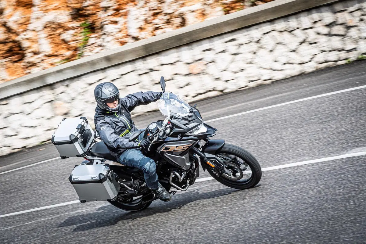VOGE Valico 650DSX: la rivincita del mono (7)