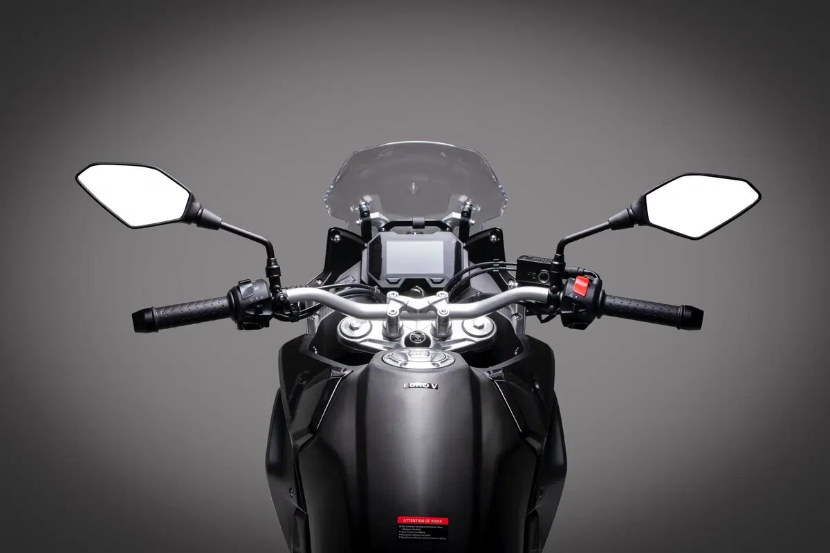 VOGE Valico 650DSX: la rivincita del mono