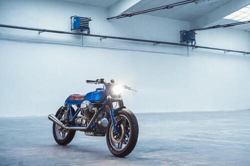 La Moto Guzzi All Blue di Gas and Oil Bespoke Motorcycles (2)