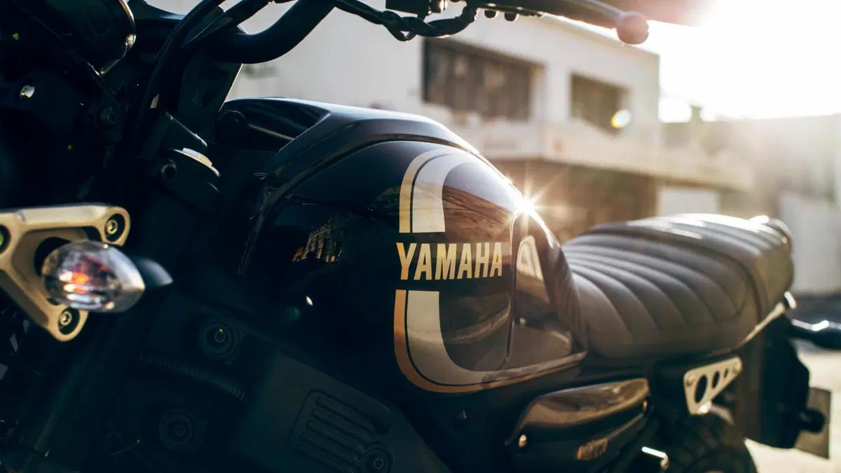 Yamaha XSR125 Legacy 2022: così è ancora più classica (27)