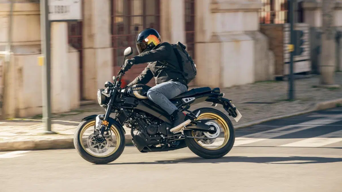 Yamaha XSR125 Legacy 2022: così è ancora più classica (20)