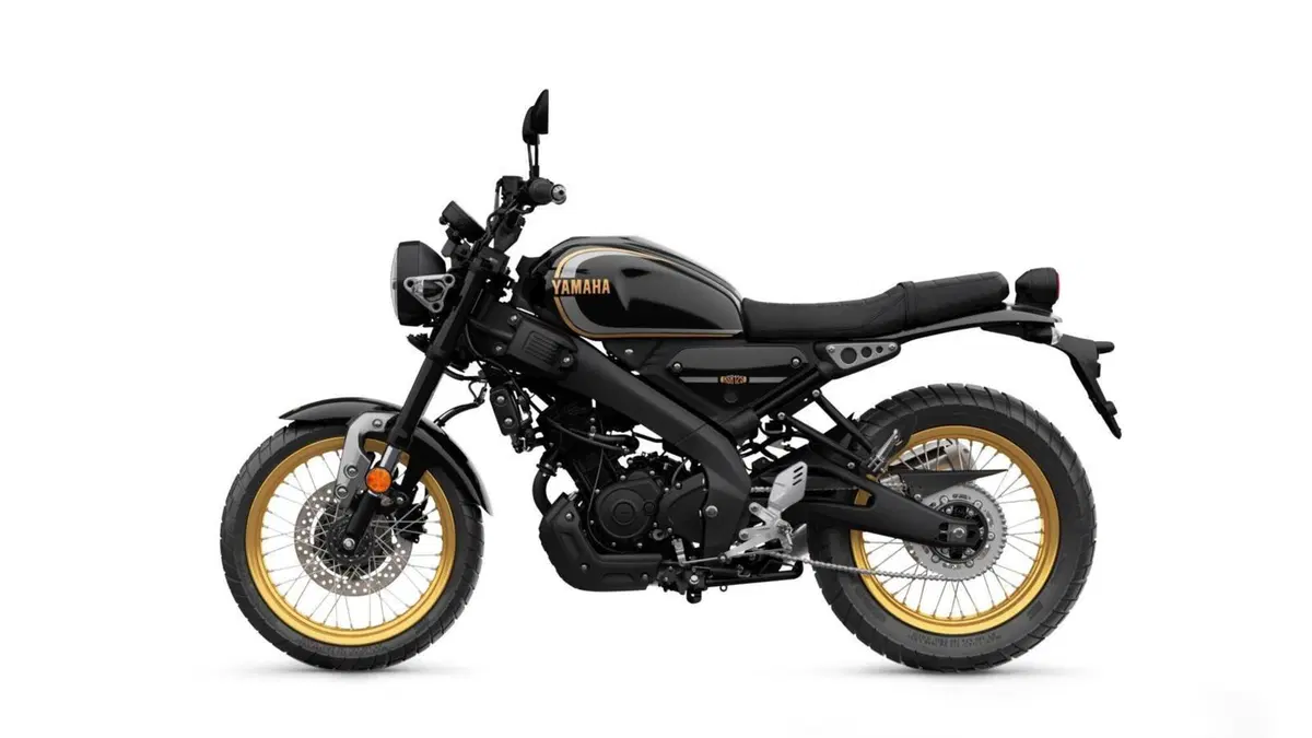 Yamaha XSR125 Legacy 2022: così è ancora più classica (33)