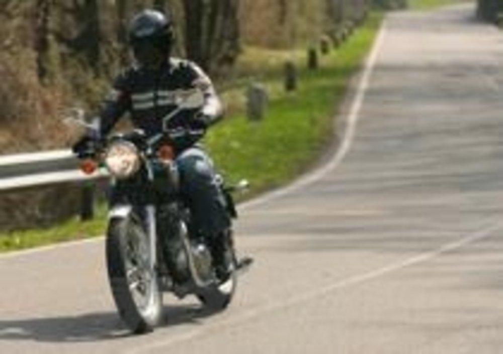 Se amate le moto dallo stile classico, che pi&amp;ugrave; classico non si pu&amp;ograve;, resterete ammaliati dalle splendide cromature della Kawasaki W800