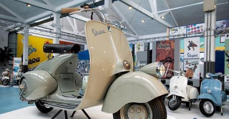 Vespa festeggia 76 anni con la musica e una mostra nel Museo di Pontedera