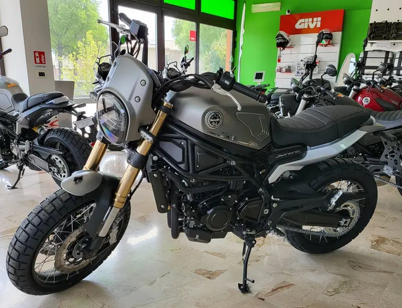 Benelli Leoncino 800 Trail (2022 - 26) (2)