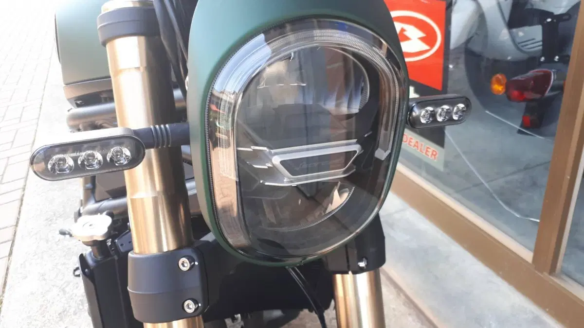 Benelli Leoncino 800 (2022 - 26) (2)