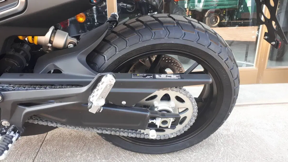 Benelli Leoncino 800 (2022 - 26) (12)