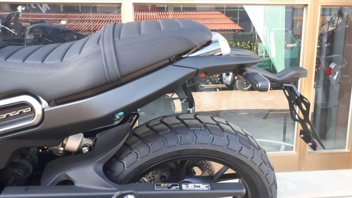 Benelli Leoncino 800 (2022 - 26) (17)
