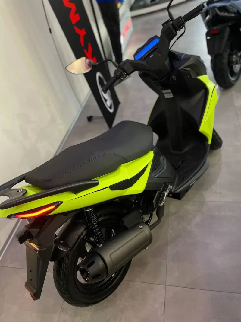 Kymco Super 8 50 R (2022 - 26) (2)