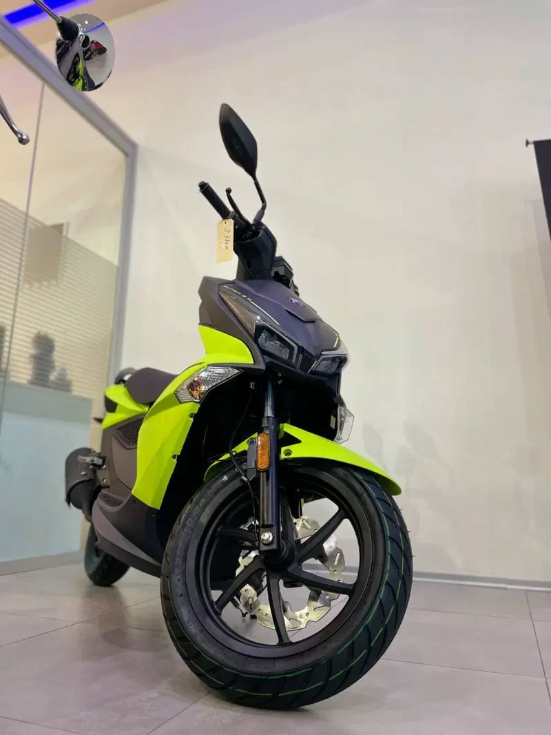 Kymco Super 8 50 R (2022 - 26) (5)