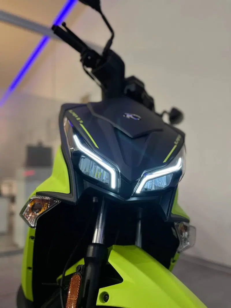 Kymco Super 8 50 R (2022 - 26) (10)