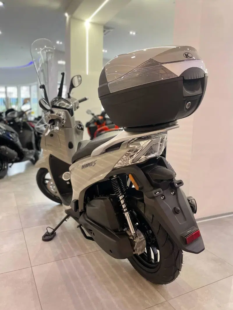 Kymco People 200i S (2021 - 26) (8)