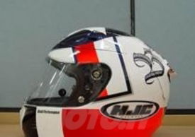 Il casco replica HJC di Spies
