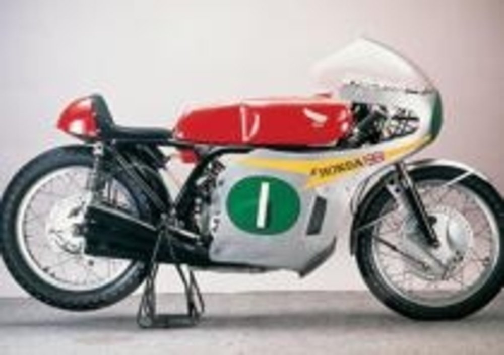 Honda RC 166