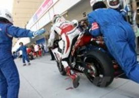 Pit lane, 8 Ore Suzuka 2010  
