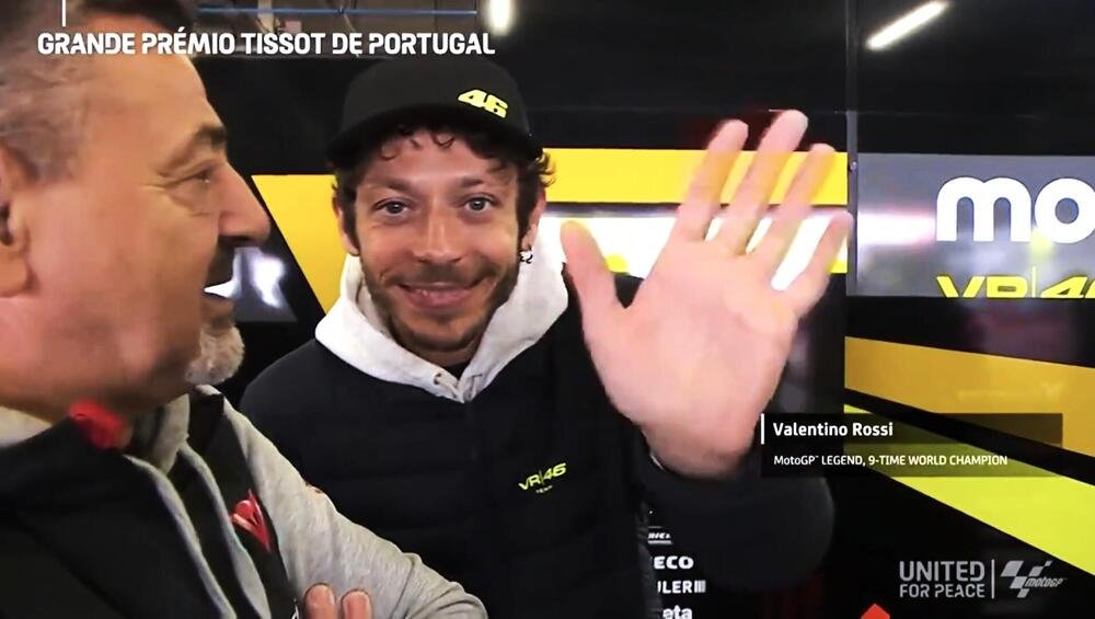 Valentino Rossi ripreso dalle telecamere